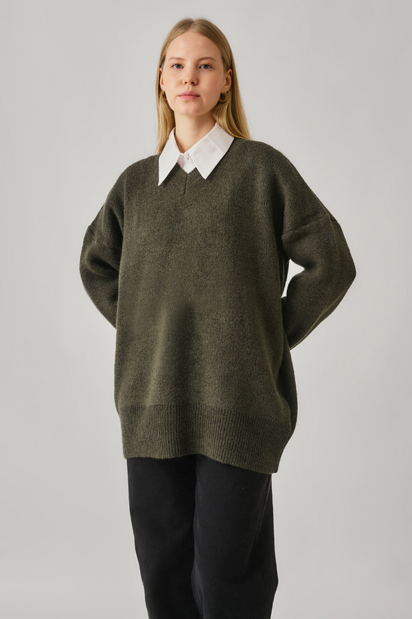 V-Neck Knit Sweater Khaki - 9