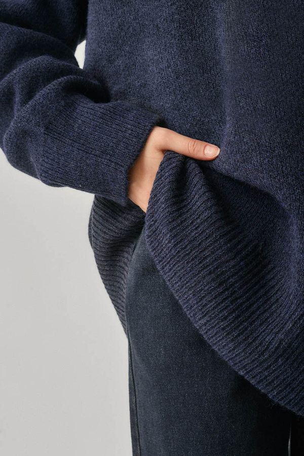 V-Neck Knit Sweater Navy - 7