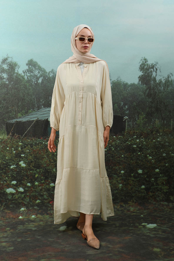 V Yaka Katlı Elbise Bej - 1