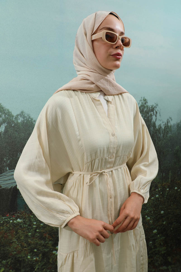 V Yaka Katlı Elbise Bej - 7