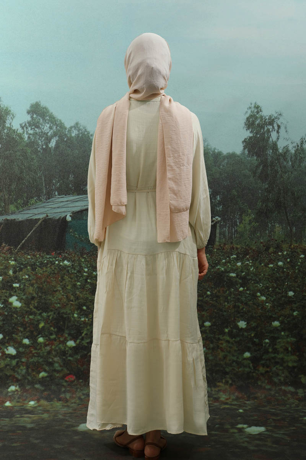 V Yaka Katlı Elbise Bej - 9