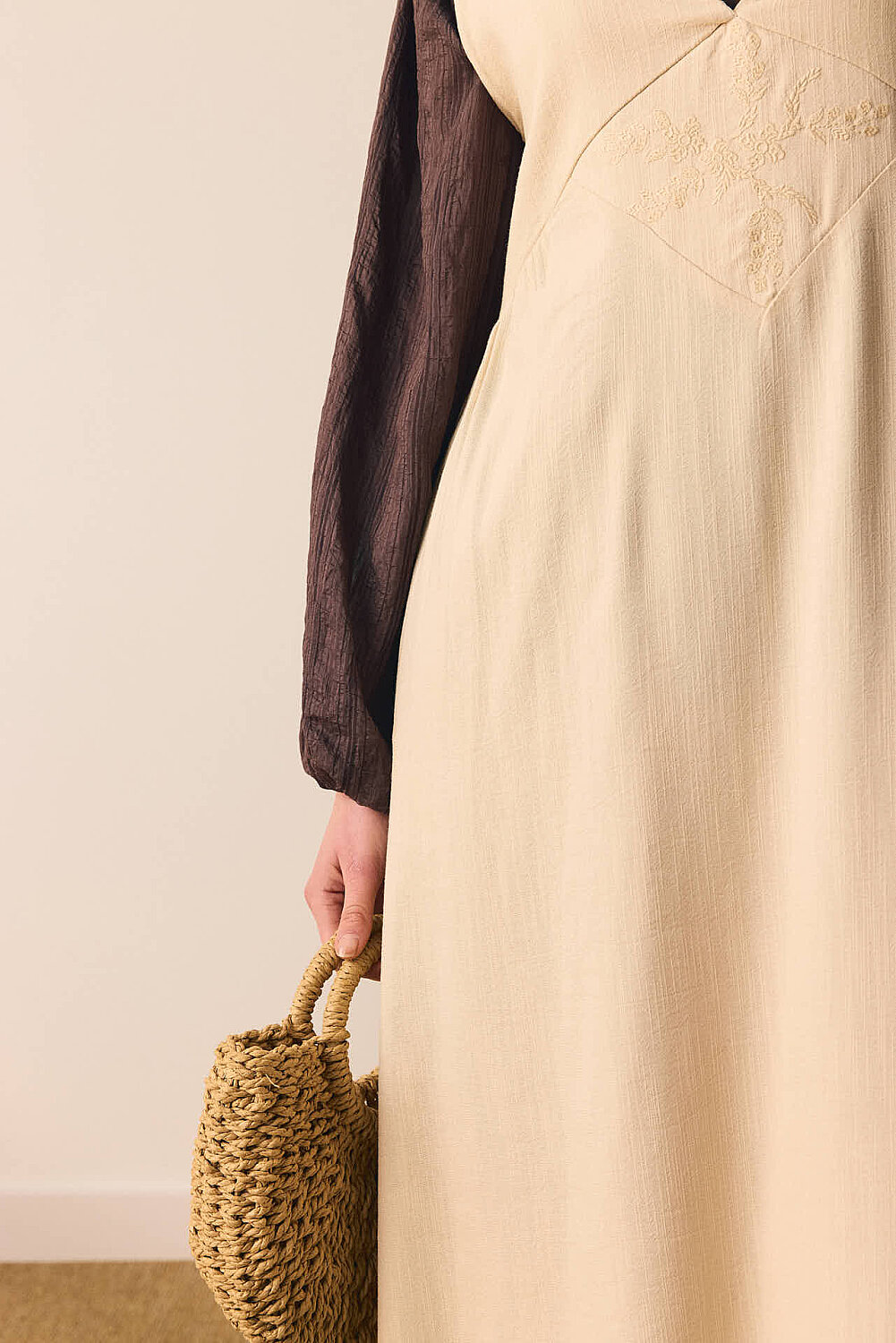 V Yaka Nakışlı Jile Taş - 4