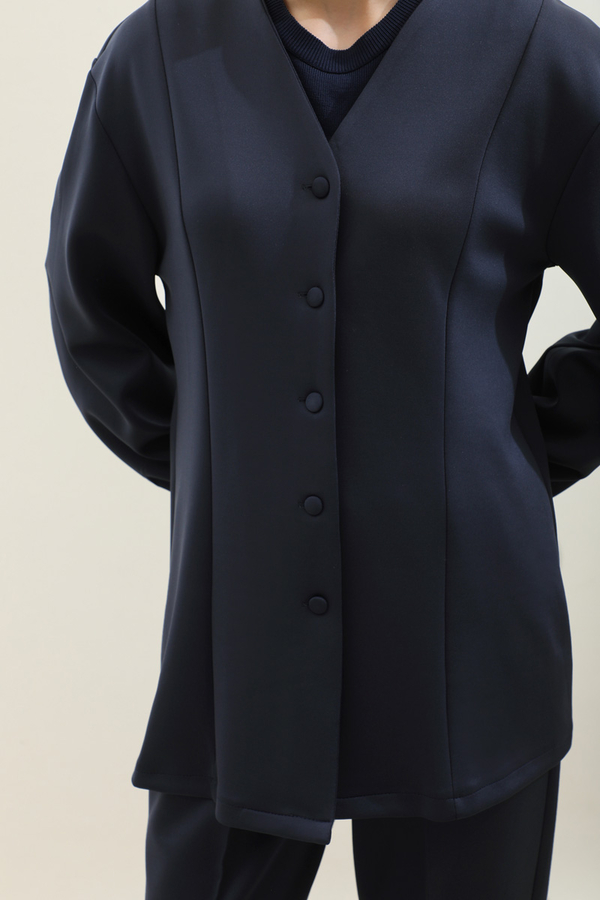 V Yaka Önden Düğmeli Takım Lacivert - 6