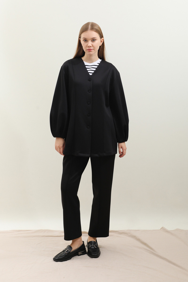 V Yaka Önden Düğmeli Takım Siyah - 2