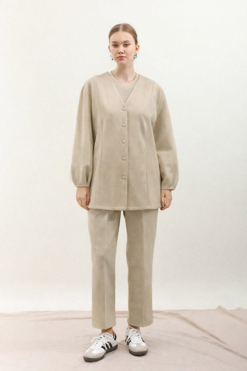 V Yaka Önden Düğmeli Takım Taş - 2