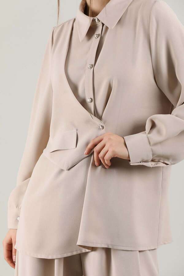 Vest Style Suit Cream - 2