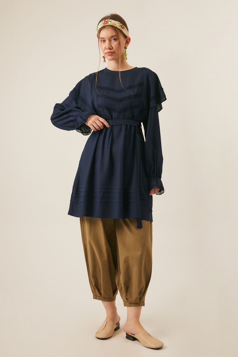 Volan Detaylı Dantelli Tunik Lacivert