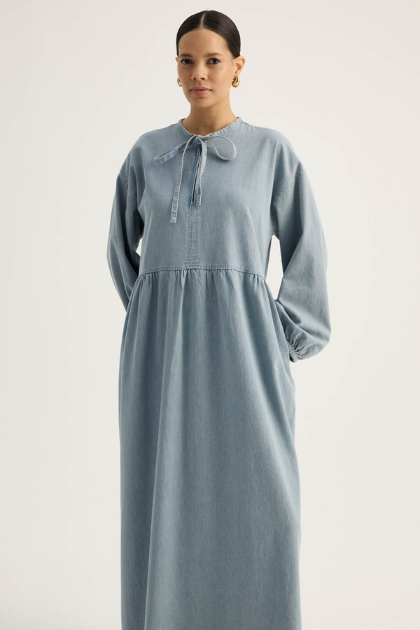 Yakadan Bağlamalı Denim Elbise Buz Mavisi - 5