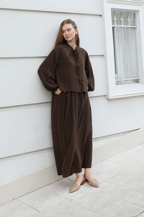 Yakası Bağcıklı Gömlek Etek Takım Acı Kahve - 2