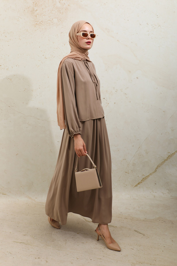 Yakası Bağcıklı Gömlek Etek Takım Açık Taba - 5