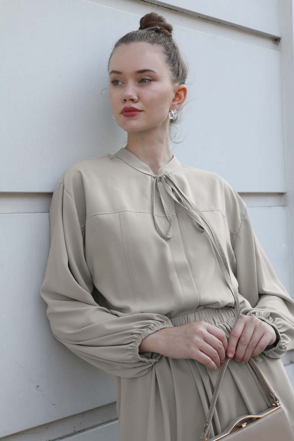 Yakası Bağcıklı Gömlek Etek Takım Taş - 3