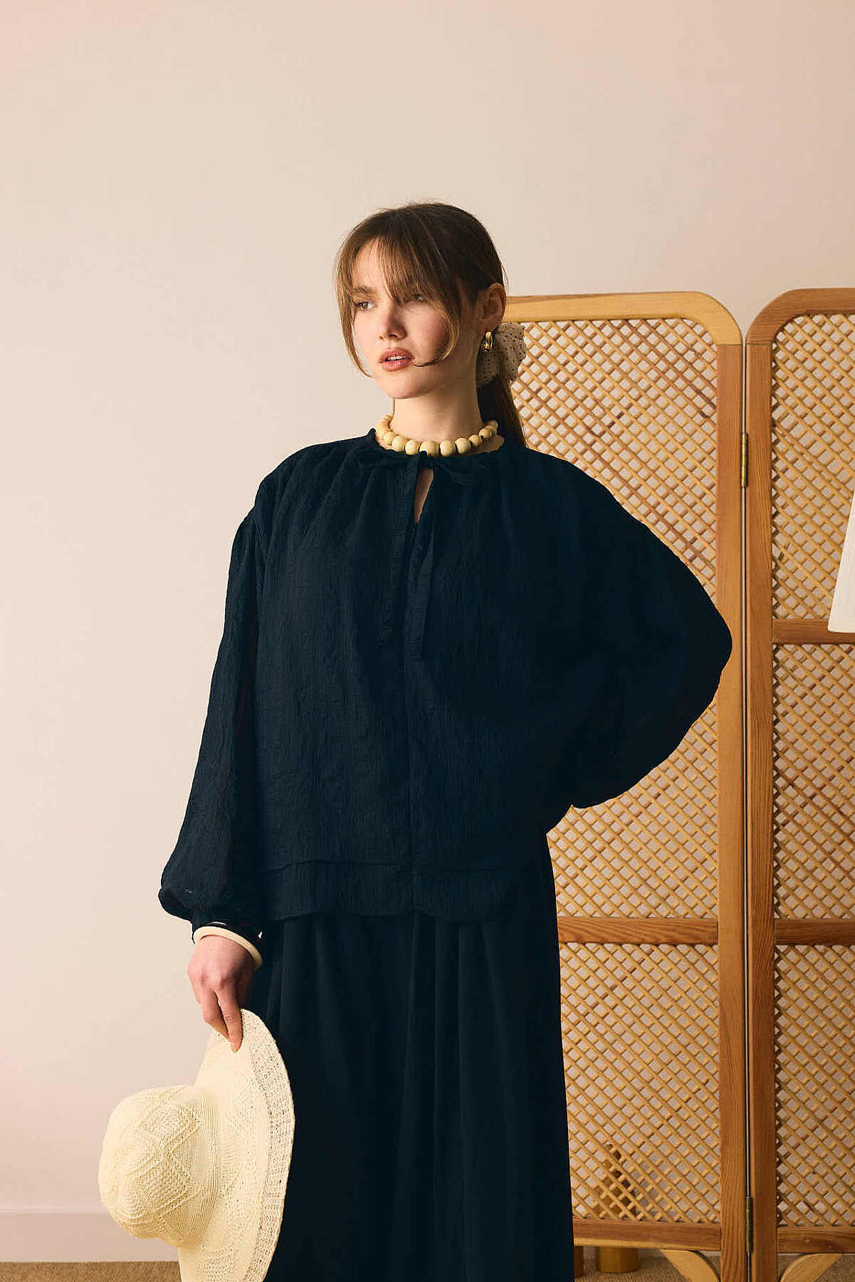 Yakası Bağlamalı Bluz Siyah