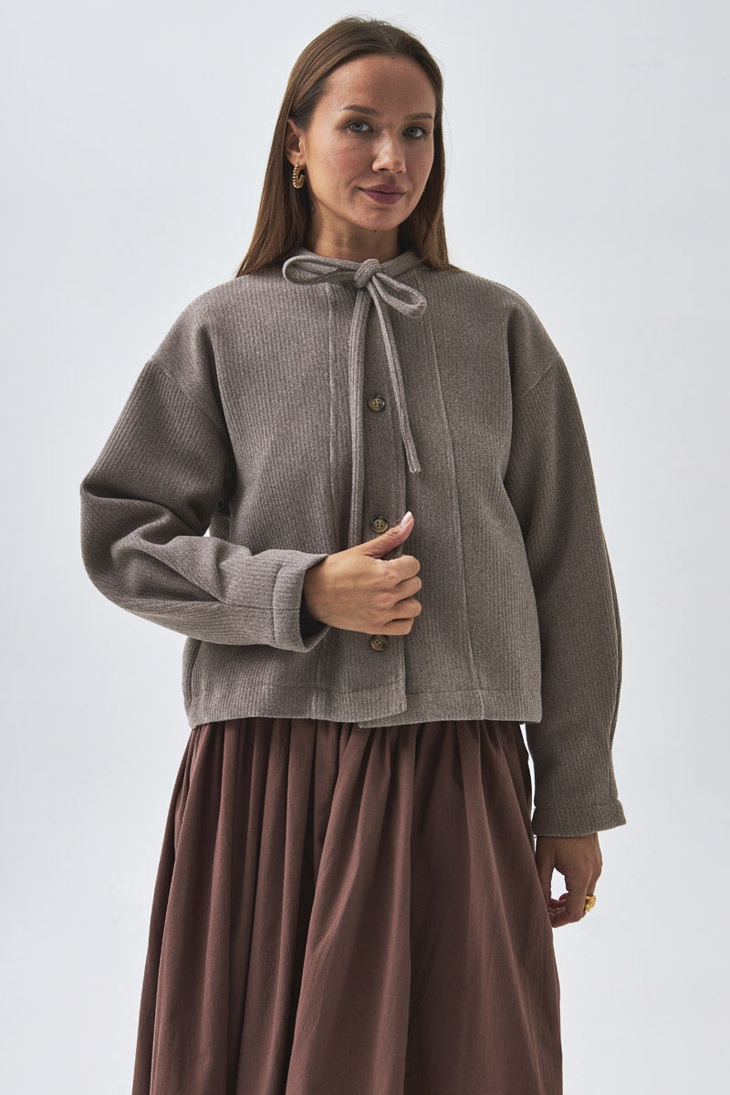 Yakası Bağlamalı Kısa Ceket Vizon