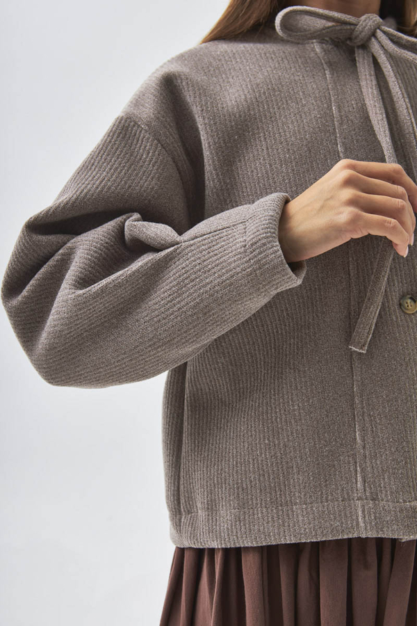 Yakası Bağlamalı Kısa Ceket Vizon - 5