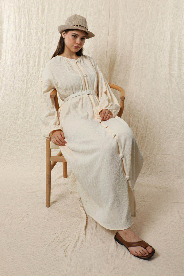 Yakası Büzgülü Düğmeli Elbise Ekru 