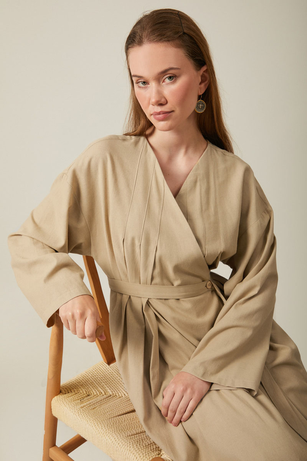 Yakası Pile Detaylı Keten Abaya Bej 