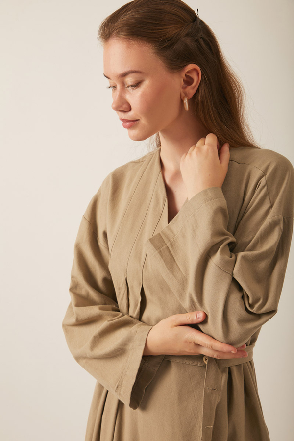 Yakası Pile Detaylı Keten Abaya Camel - 2