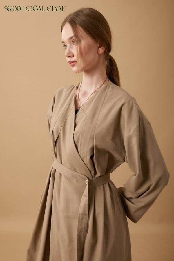 Yakası Pile Detaylı Keten Abaya Camel - 9