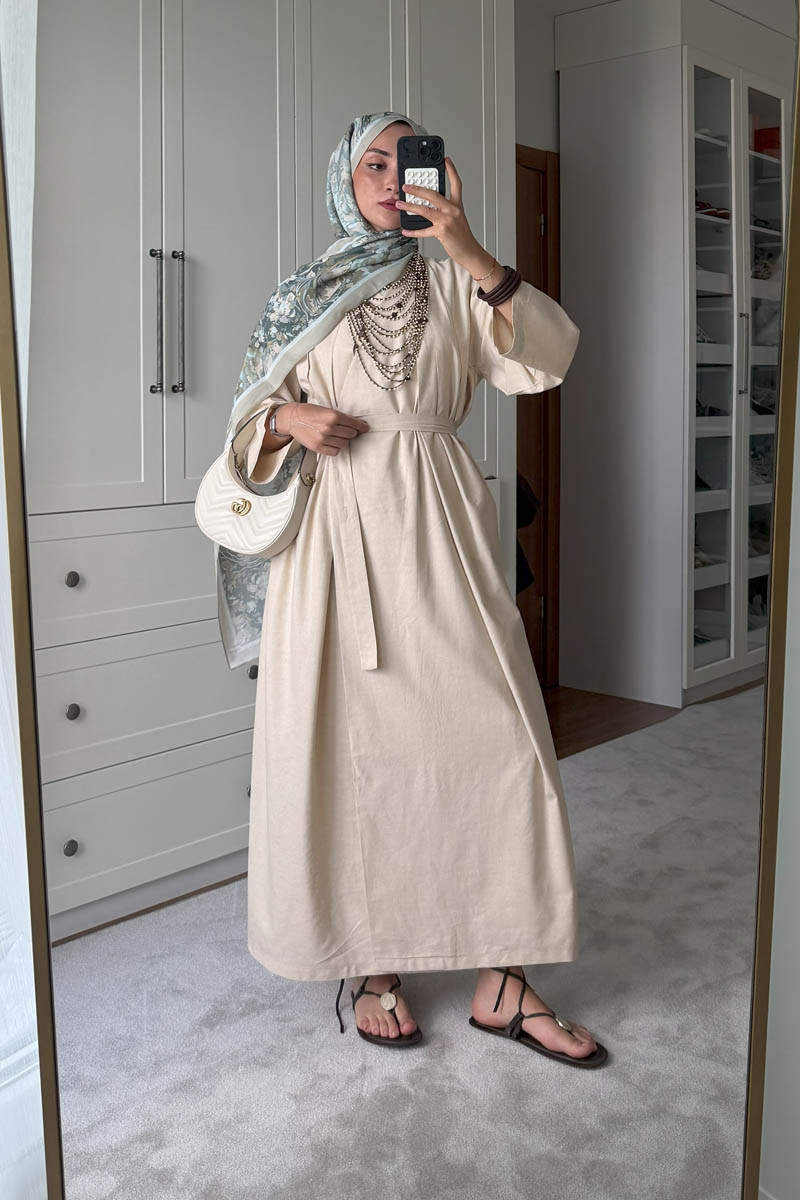 Yakası Pile Detaylı Keten Abaya Taş