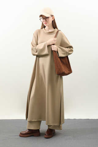 Yandan Yırtmaçlı Uzun Takım Bej - 3