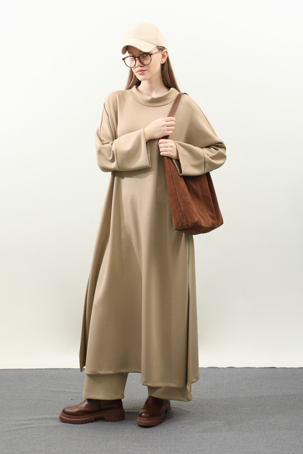 Yandan Yırtmaçlı Uzun Takım Bej - 3