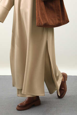 Yandan Yırtmaçlı Uzun Takım Bej - 4