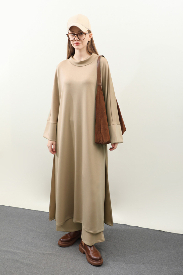 Yandan Yırtmaçlı Uzun Takım Bej - 5