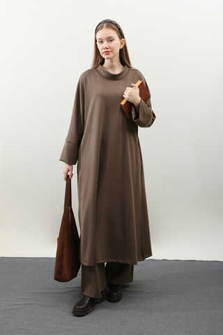 Yandan Yırtmaçlı Uzun Takım Kahverengi - 3