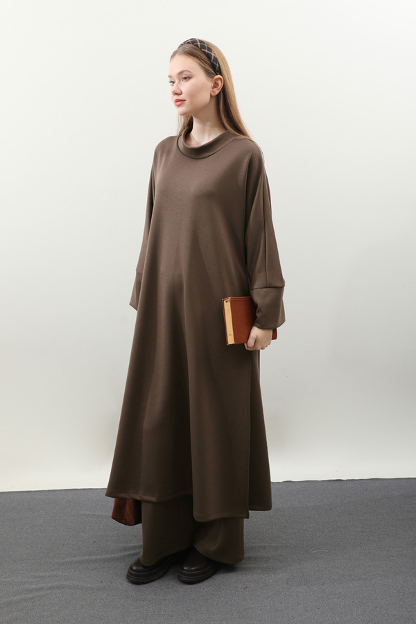 Yandan Yırtmaçlı Uzun Takım Kahverengi - 4