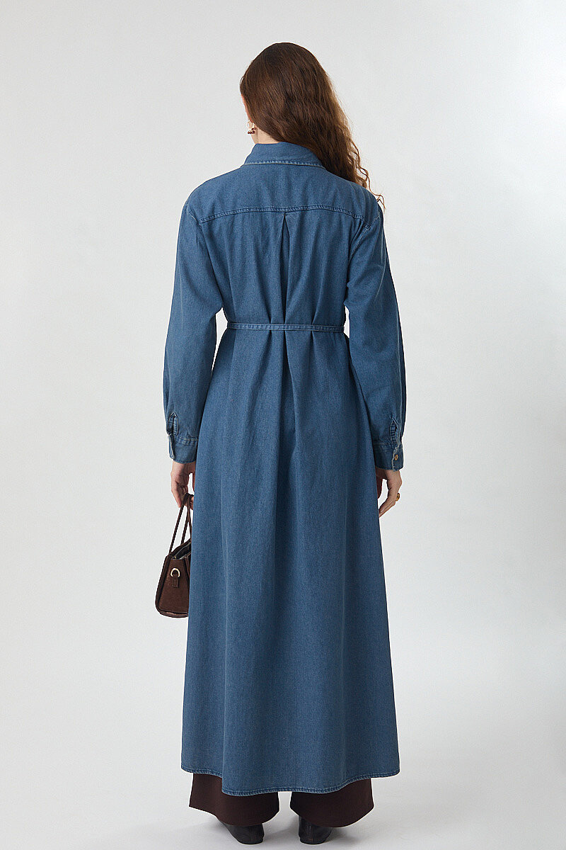 Yanlardan Derin Yırtmaçlı Uzun Denim Gömlek Açık Mavi - 6