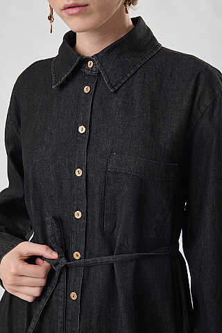 Yanlardan Derin Yırtmaçlı Uzun Denim Gömlek Siyah - 4