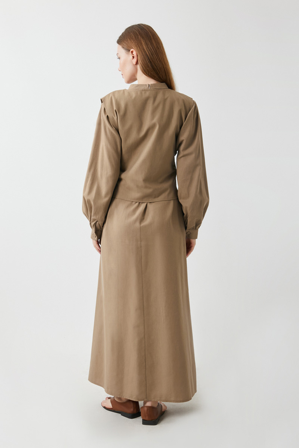 Yeleği Bağlamalı Elbise Takım Camel - 16