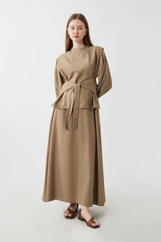 Yeleği Bağlamalı Elbise Takım Camel - 11