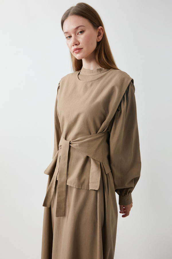 Yeleği Bağlamalı Elbise Takım Camel - 5