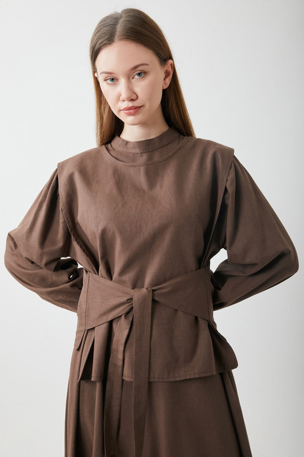 Yeleği Bağlamalı Elbise Takım Kahverengi - 2