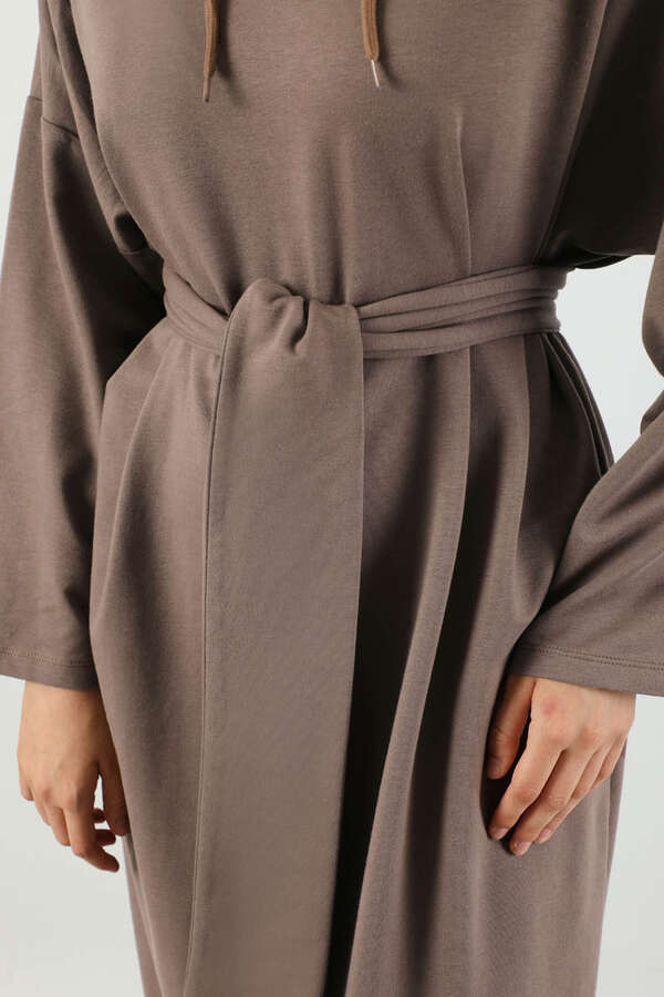 Yırtmaçlı Kapüşonlu Elbise Kahverengi - 4