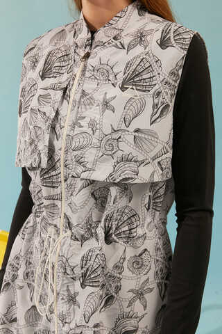 Zippered Vest Modest Swimwear Black - 2